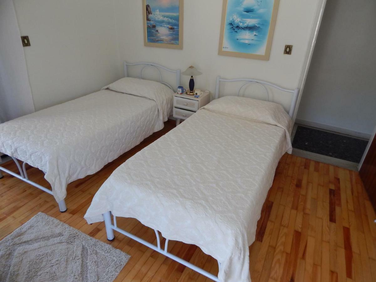 Zira Holiday House 马克罗吉亚罗斯 外观 照片